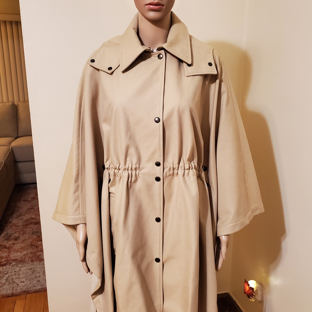 Akris Sand Beige Drawstring-Waist Trench Cape